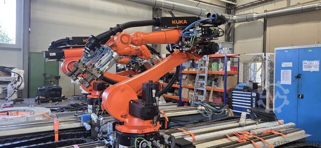 Industrial robot KUKA KR 16 R2010-2 / SFL