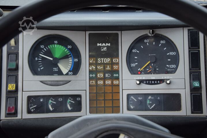 Transporter mit Kipper MAN L2000  8.153 Meiller Kipper 2xAHK HU 04-27