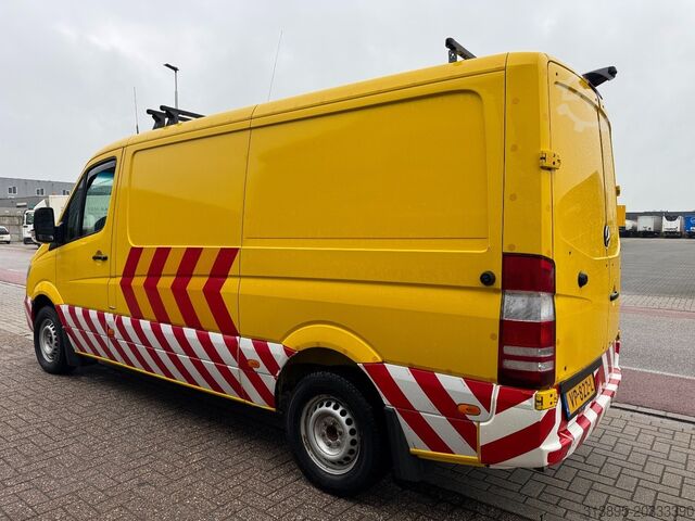Xe thùng Mercedes-Benz 319 L2/H1 BF3 Begleit-/Convooi-/Begleiding-/Camper