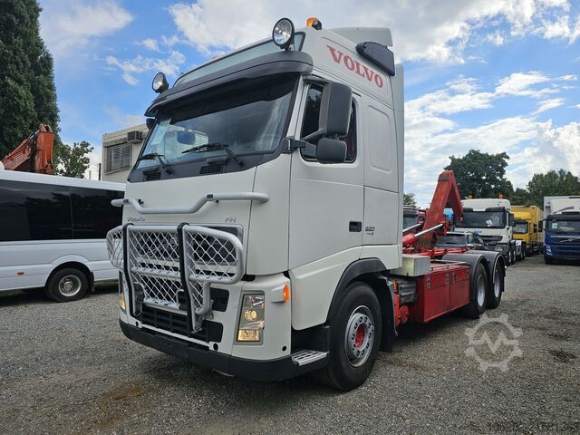 Camião porta-contentores de gancho Volvo FH520 6x4 Multilift SAWO 20T