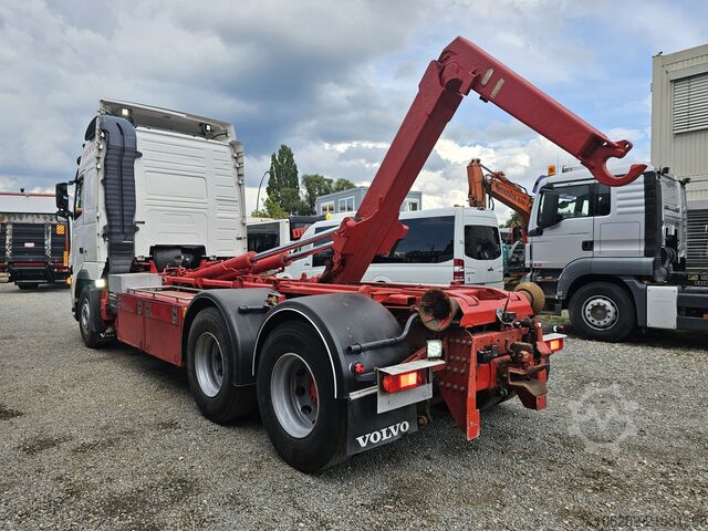 Camião porta-contentores de gancho Volvo FH520 6x4 Multilift SAWO 20T