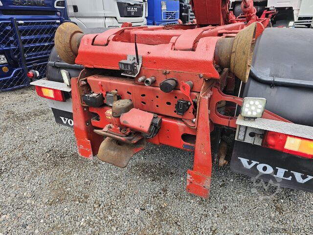 Camião porta-contentores de gancho Volvo FH520 6x4 Multilift SAWO 20T