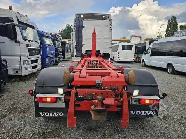 Camião porta-contentores de gancho Volvo FH520 6x4 Multilift SAWO 20T