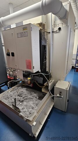 Vertikālais apstrādes centrs FANUC Robodrill α-T21iF / BT30