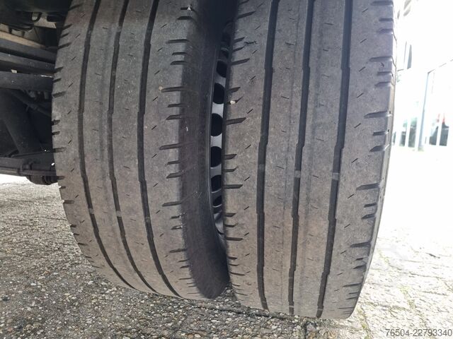 Walizka Mercedes-Benz Sprinter 519 CDI/ Bakwagen/ Laadklep/ Airco/ 23...