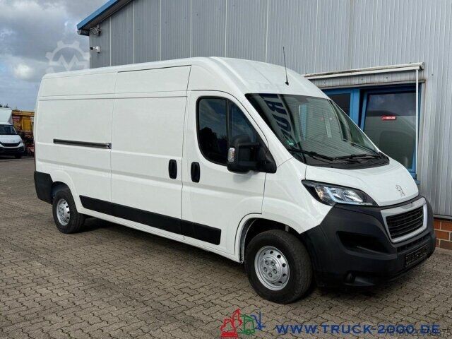 Slēgtais furgons Peugeot Boxer 335 2.2 HDi Premium Hoch+Lang Klima 3Sitze