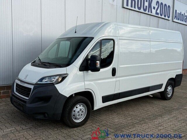 Slēgtais furgons Peugeot Boxer 335 2.2 HDi Premium Hoch+Lang Klima 3Sitze
