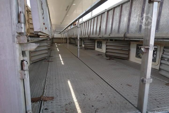 Transporte de gado CUPPERS LVO 12-27 AL - 2014 - 5 LEVELS - Folding floors