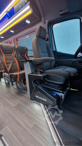 Minibus MERCEDES-BENZ 519  Allrad 4 x 4  20 / 23 Sitzer schnelle Liefe