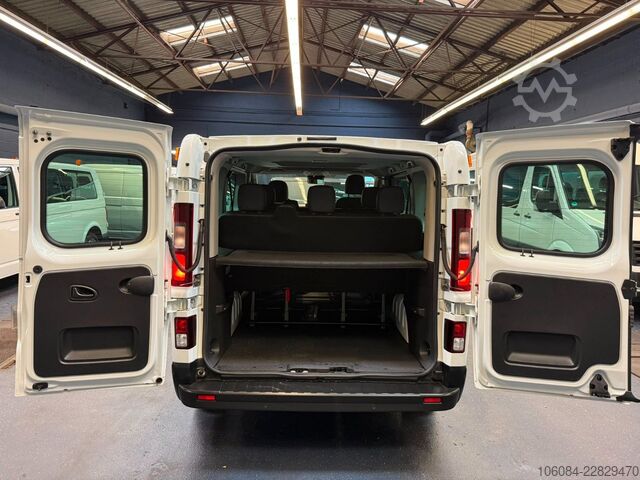 Minibus RENAULT Trafic Kombi L1H1 Life Style 8 Sitze AC LED PDC