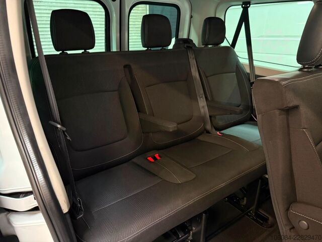 Minibus RENAULT Trafic Kombi L1H1 Life Style 8 Sitze AC LED PDC