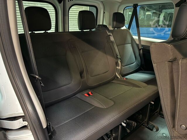 Minibus RENAULT Trafic Kombi L1H1 Life Style 8 Sitze AC LED PDC