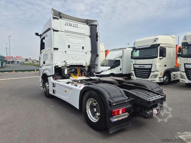 Standard-Traktor Mercedes-Benz Actros 1845