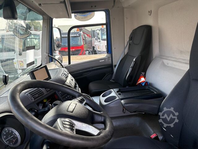 Benne fermée DAF CF 230 + DHOLLANDIA LOADLIFT + 19 TON + BOX 7,4...
