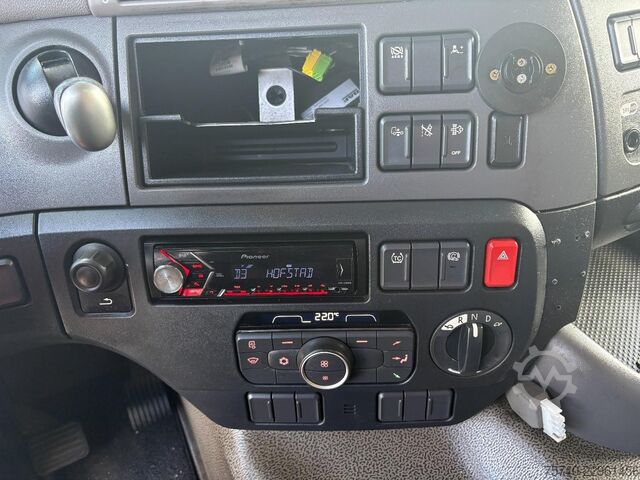 Benne fermée DAF CF 230 + DHOLLANDIA LOADLIFT + 19 TON + BOX 7,4...
