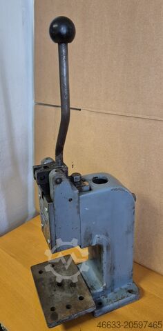 Prasa kolanowa z tłokiem kwadratowym Steinel Steinel PHK 8