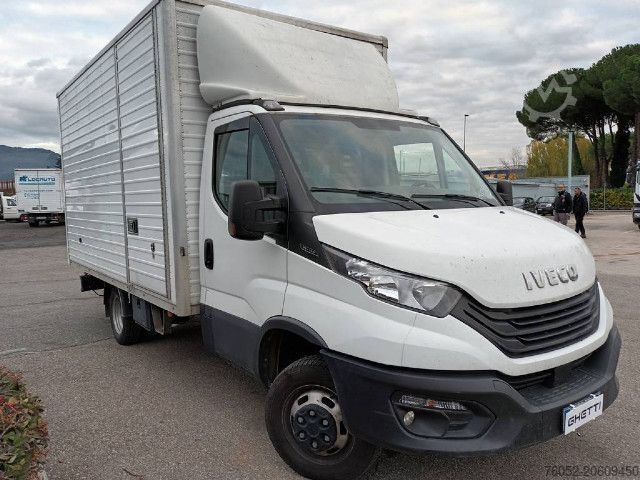 Κλειστό βαν IVECO 35C14