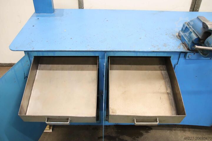 Radni stol sa škripcem unbekannt 3305/970/H1400 mm