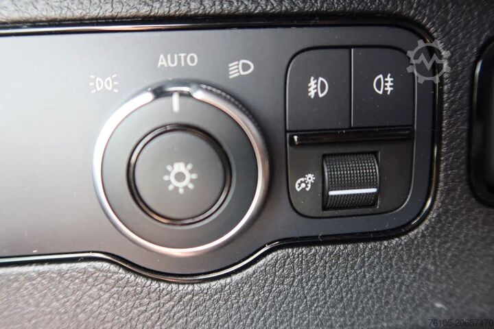 Hladilni zabojniški vagon Mercedes-Benz Sprinter 317 Koel/Vries L2/H2 220 Volt stekker