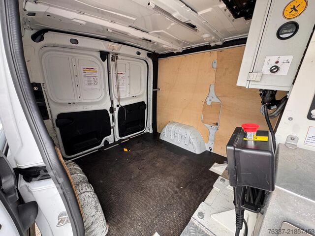 Transporter Arbeitsbühne Renault Trafic Hubarbeitsbühne Klubb KL 21B