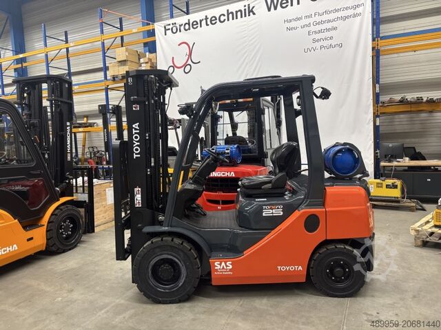 LPG'li forkliftler Toyota 8FGF25