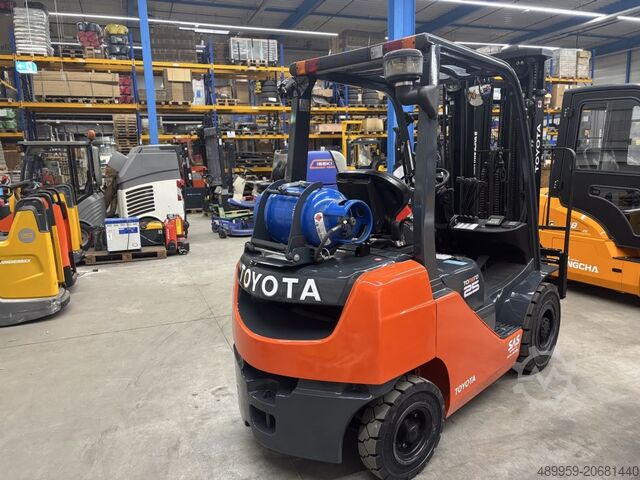 LPG'li forkliftler Toyota 8FGF25