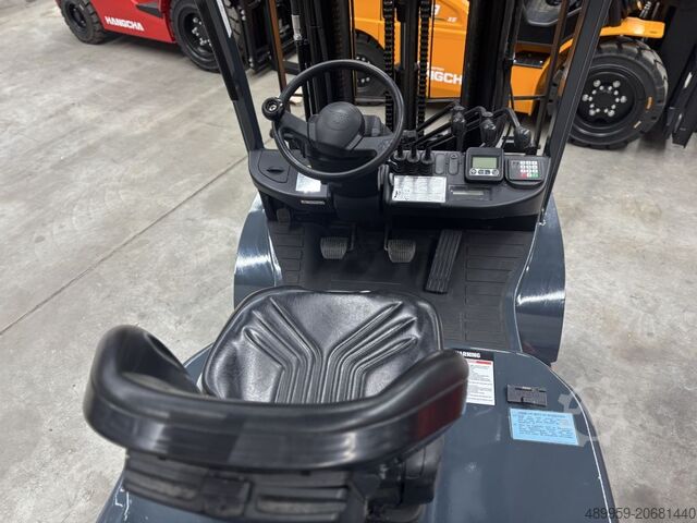 LPG'li forkliftler Toyota 8FGF25