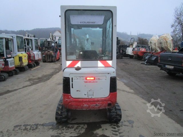 Mini ekskavatör Takeuchi TB 016 - MARTIN-Schnellwechsler + 3 Löffel
