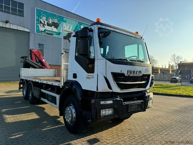 Truck mounted crane IVECO Trakker AD 260 Fassi F135a