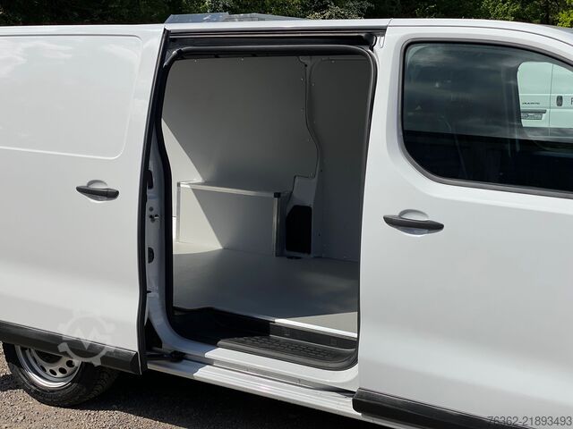 Lång skåpvagn FIAT Scudo L3 Aut. Carplay. Navi. Klima. PDC