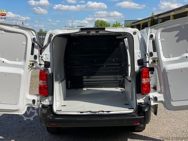 Lång skåpvagn FIAT Scudo L3 Aut. Carplay. Navi. Klima. PDC