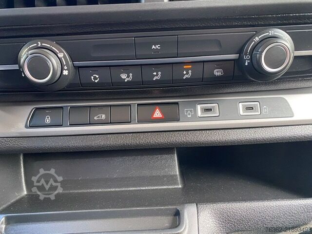 Lång skåpvagn FIAT Scudo L3 Aut. Carplay. Navi. Klima. PDC