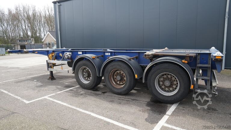 Μεταφορά εμπορευματοκιβωτίων D-tec Container transport trailer ADR 30FT