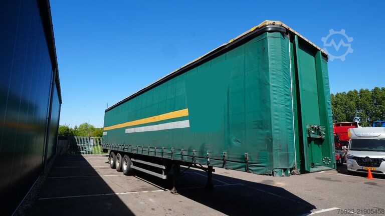 Sliding tarpaulins Burg 3 axle curtainside trailer