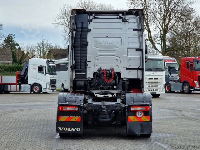 标准-SZM Volvo FH 13.460 Globetrotter 4x2 - PTO/Hydraulic - 2x...