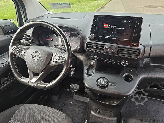 Chiếc vali OPEL COMBO 1.5 L1 Automaat Navi NAP