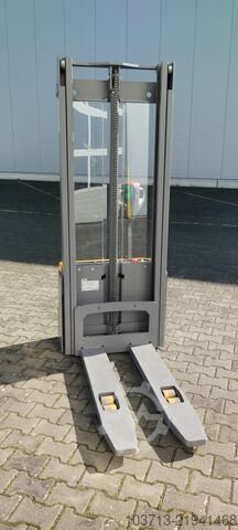 Jungheinrich electric high-lift pallet truck Jungheinrich EJC M10