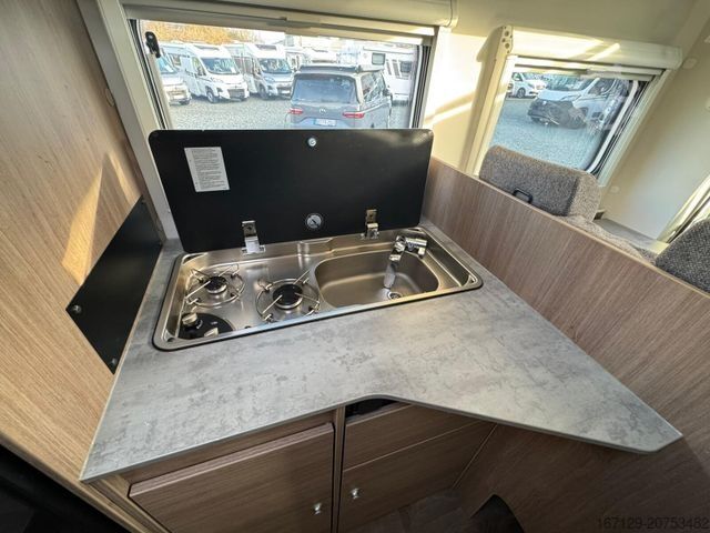 Caravana semiintegrada CARADO T 338s