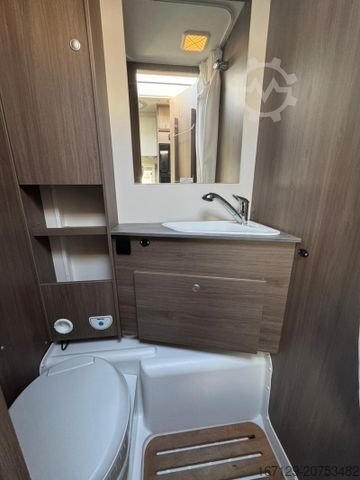 Półzintegrowany kamper CARADO T 338s