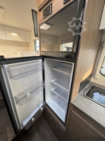 Półzintegrowany kamper CARADO T 338s