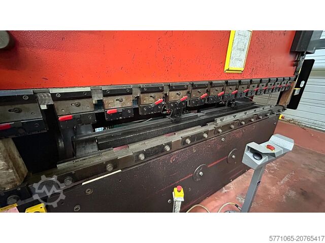 Freno de la prensa AMADA PROMECAM HFB 12530