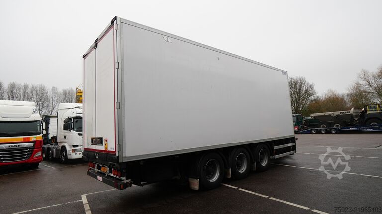Transport refrigerat/congelat Groenewegen 3 AXLE FRIGO TRAILER