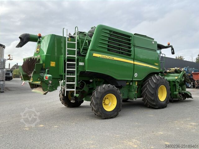  John Deere T560i