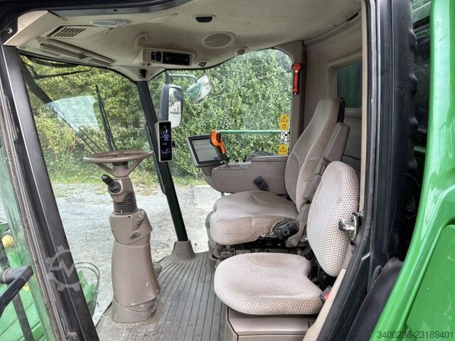  John Deere T560i