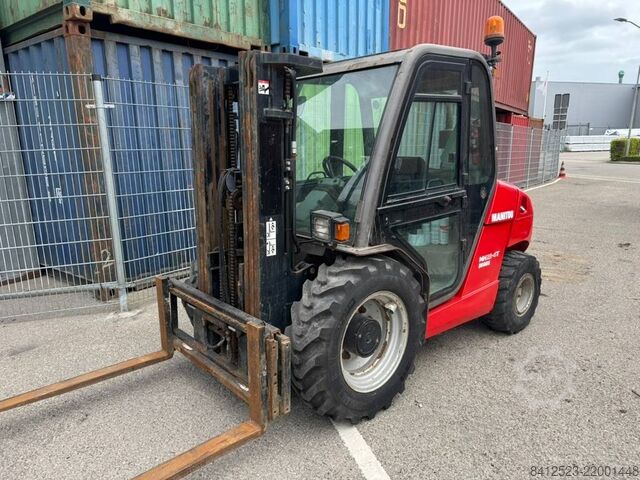 Chariot élévateur tout-terrain Manitou MH25-4 T Buggie