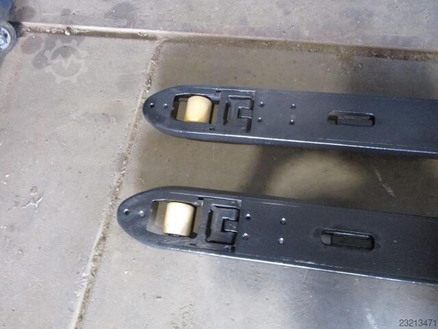 2020 TOYOTA LPE200 - 2447 TOYOTA LPE200