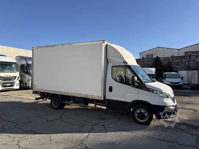 κλειστό βαν Iveco daily 35-160