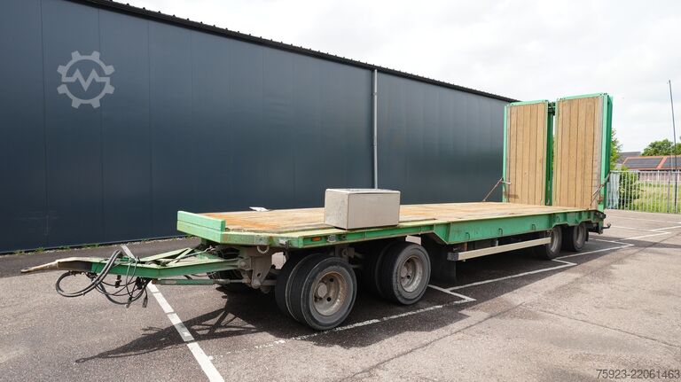Tieflader Nooteboom 4 axle semi low loader