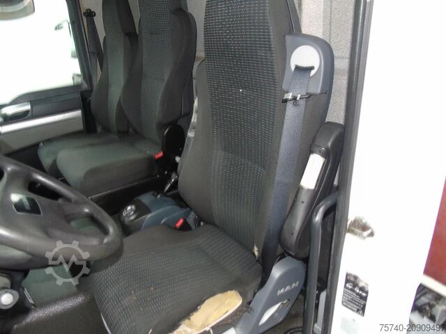 Навантажувальна платформа MAN TGM 19.290