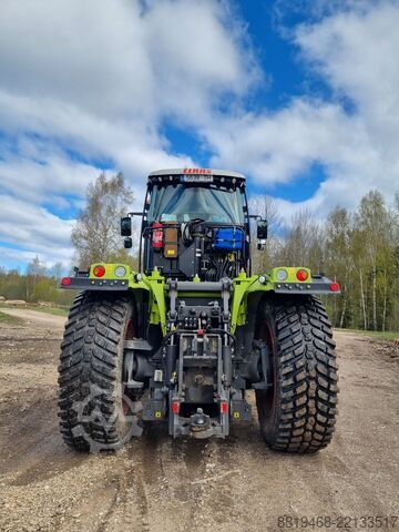 Traktor Claas Xerion 4000 VC
